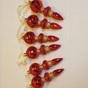 Red Christmas Ornaments Set Of 6 finial style ornaments Made Of Plastic Material